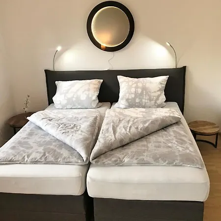 Bahnhof Loft & Apartment *
