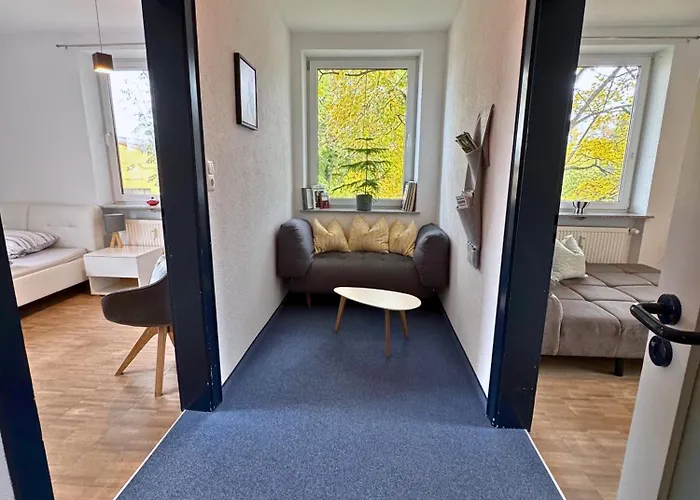 Bahnhof Loft & *